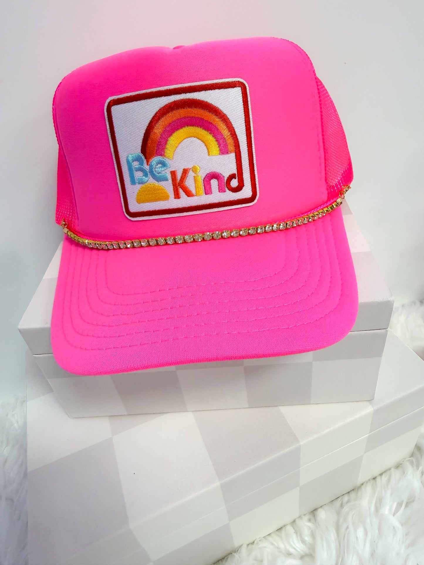 Be Kind Hat W/ Chain