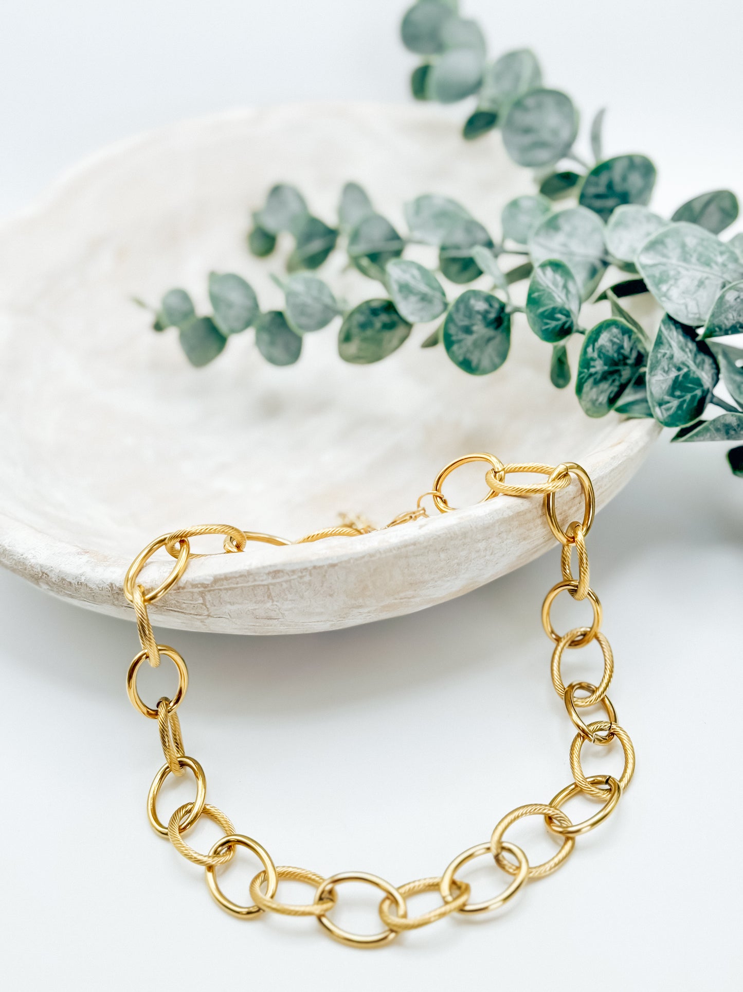 Golden Glow Chain Necklace