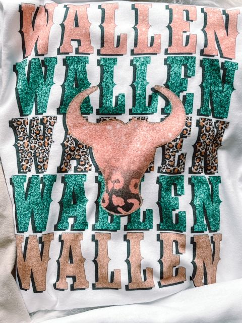Wallen Graphic Tee