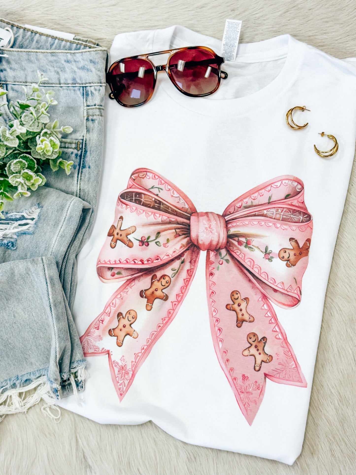 Gingerbread Bow Tee