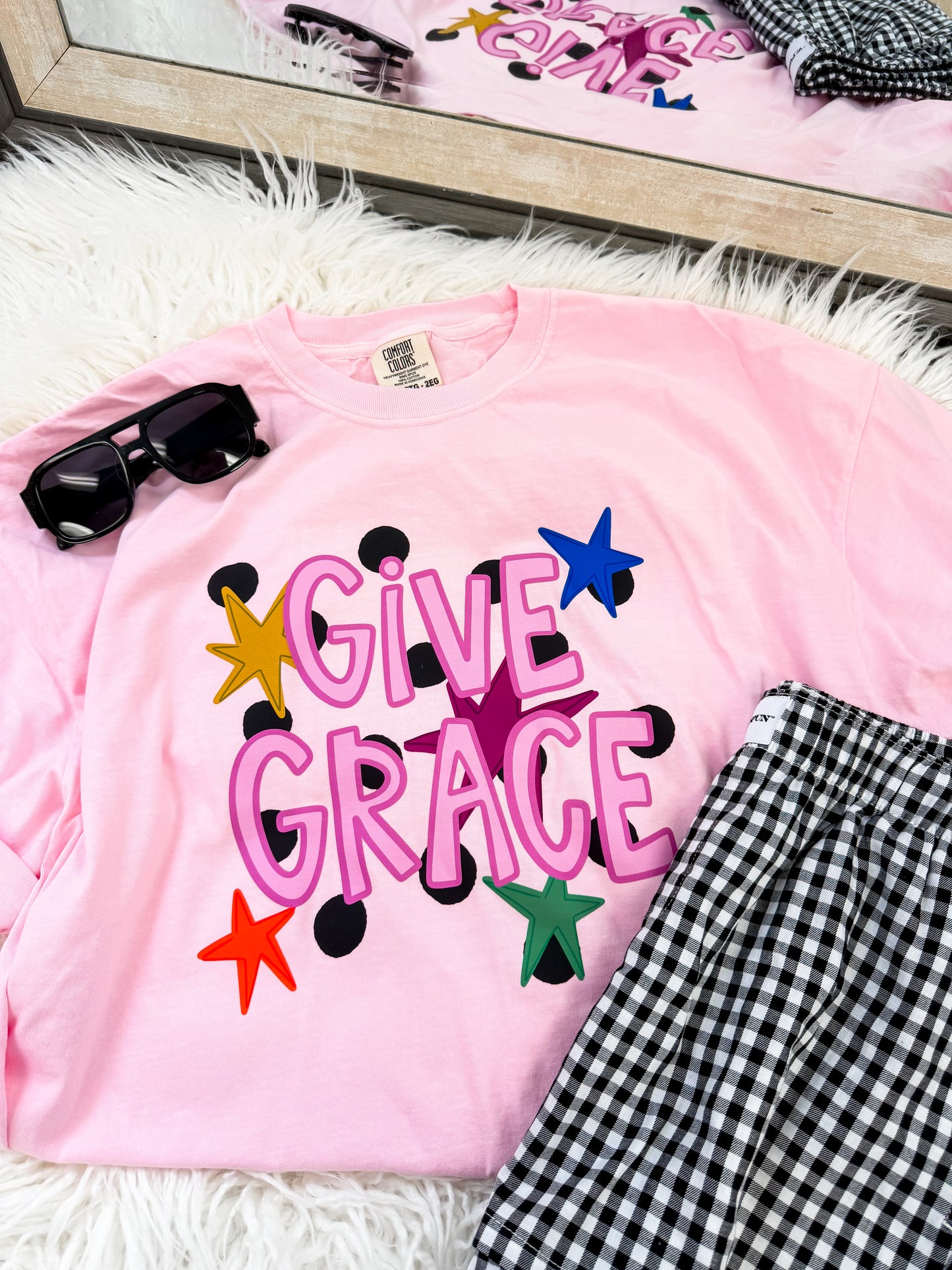 Give Grace Whimsy Tee