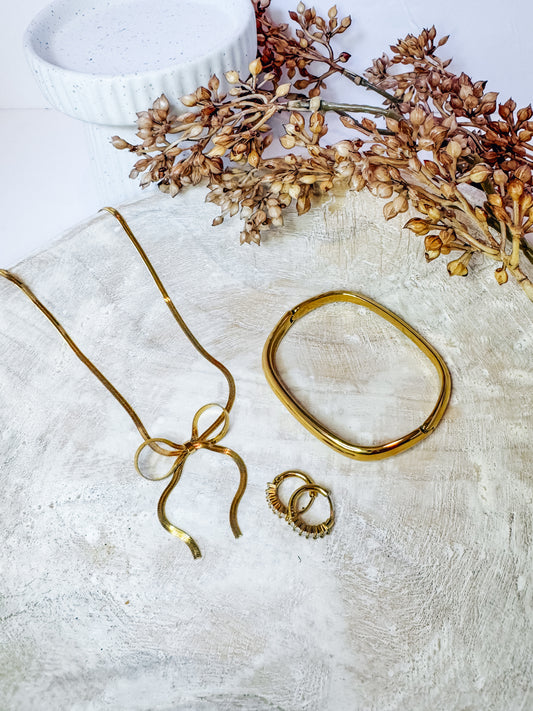 Bow Necklace (Solid Gold)