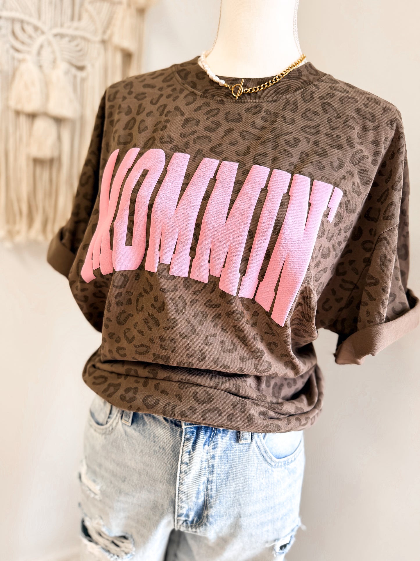 Mommin' Leopard Tee